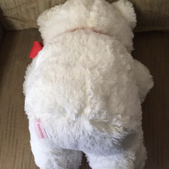 White plush bear with heart - Picture 2 of 6